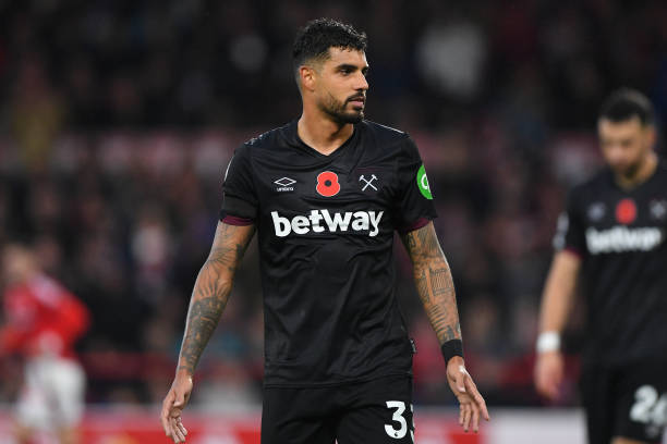 她通过不懈 她通过不懈